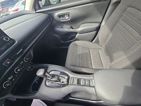 Used 2025 Honda HR-V LX image 20