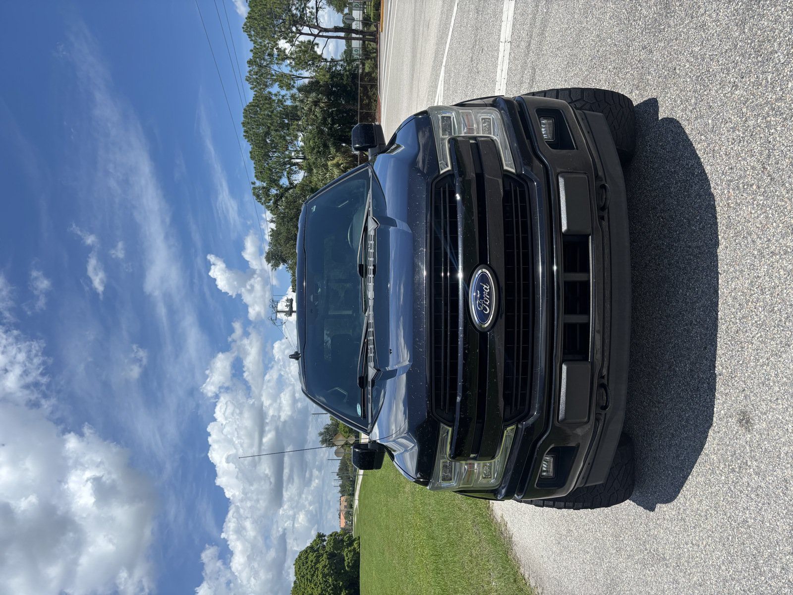 Used 2020 Ford F150 Lariat w/ Equipment Group 502A Luxury AWD/4WD image 3