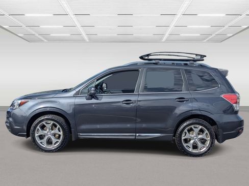 Used 2018 Subaru Forester 2.5i Touring image 2
