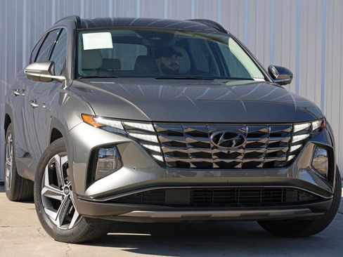 Used 2022 Hyundai Tucson Limited w/ Cargo Package image 2