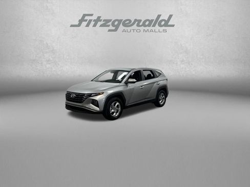 Used 2024 Hyundai Tucson SE image 1