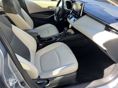Used 2021 Toyota Corolla XLE image 9