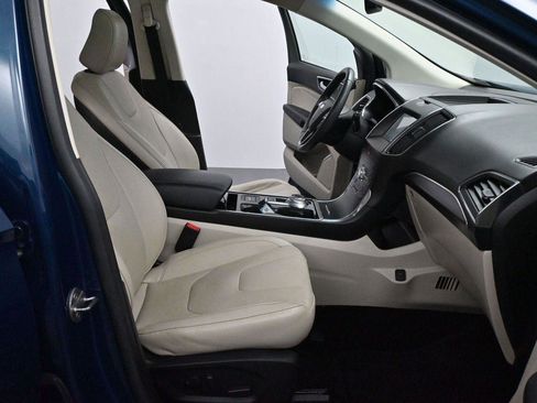 Used 2020 Ford Edge Titanium w/ Equipment Group 301A FWD image 34