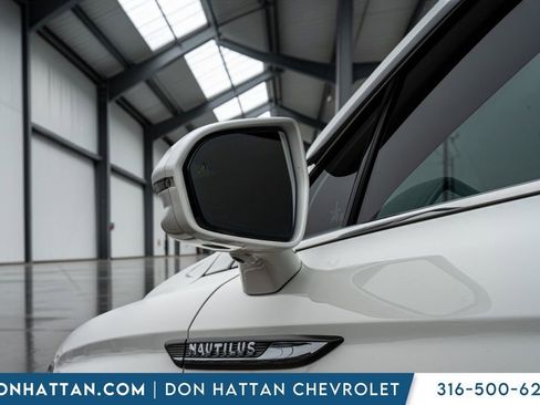 Used 2022 Lincoln Nautilus Reserve w/ Equipment Group 201A image 28
