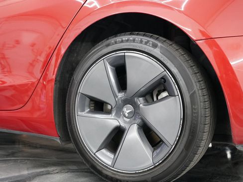 Used 2023 Tesla Model 3 Standard Range RWD image 9