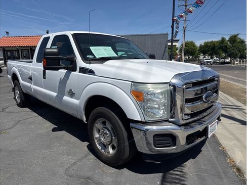 Used 2011 Ford F350 XLT w/ XLT Interior Pkg RWD image 3