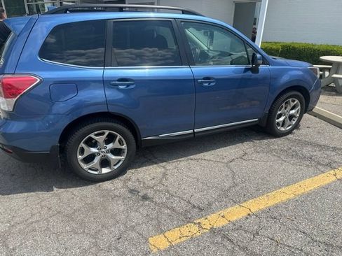 Used 2017 Subaru Forester 2.5i Touring AWD/4WD image 5