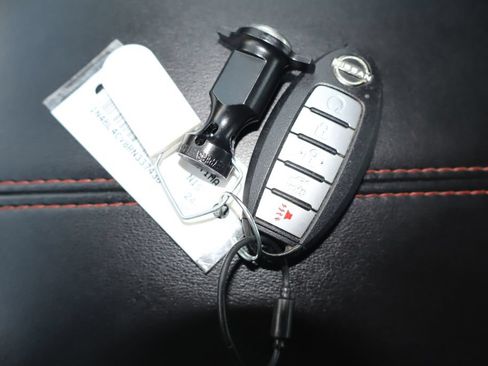 Used 2024 Nissan Altima 2.5 SR FWD image 41