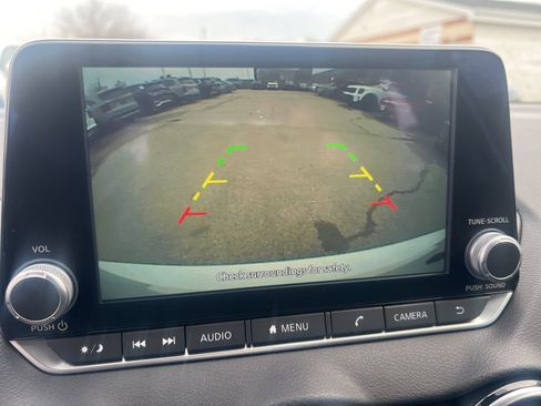 Used 2023 Nissan Sentra SV w/ Trunk Package image 46