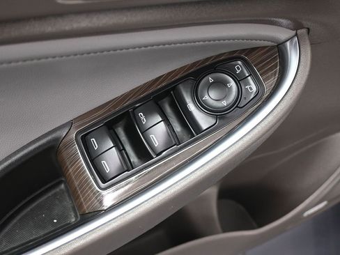 Used 2019 Chevrolet Malibu Premier image 11