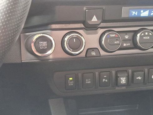 Used 2023 Toyota Tacoma TRD Off-Road w/ Technology Package image 17