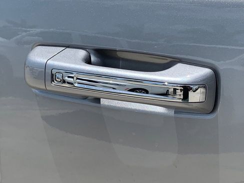 Used 2022 RAM 1500 Laramie image 13