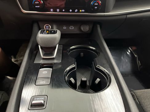 Used 2023 Nissan Rogue SV image 26