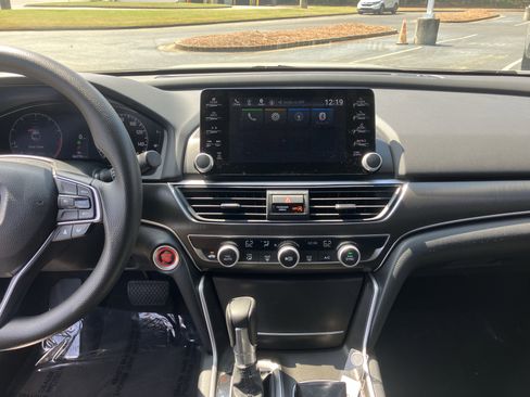 Used 2021 Honda Accord LX image 25