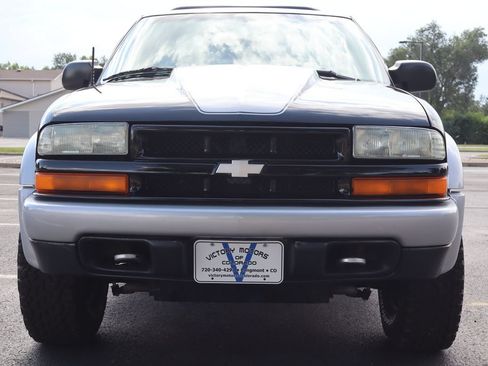 Used 2002 Chevrolet Blazer LS w/ Preferred Equipment Group AWD/4WD image 13