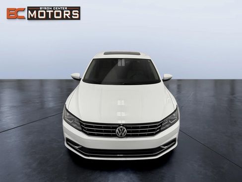 Used 2017 Volkswagen Passat 1.8T SE FWD image 8