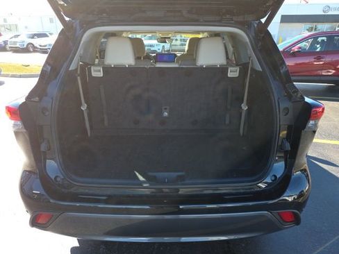 Used 2023 Toyota Highlander Limited image 27