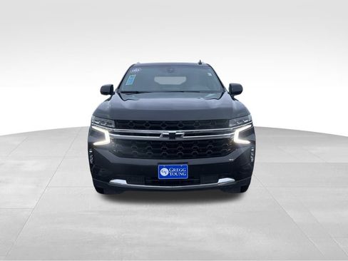 Used 2022 Chevrolet Suburban LS w/ Driver Alert Package image 9