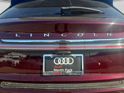 Used 2023 Lincoln Nautilus Reserve AWD/4WD image 21