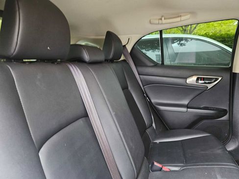 Used 2014 Lexus CT 200h FWD image 10
