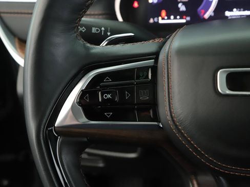 Used 2022 Jeep Grand Cherokee L Summit w/ Advanced Protech Group IV image 13