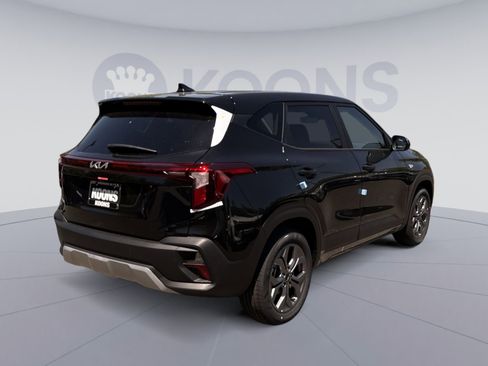 New 2026 Kia Seltos LX FWD image 11