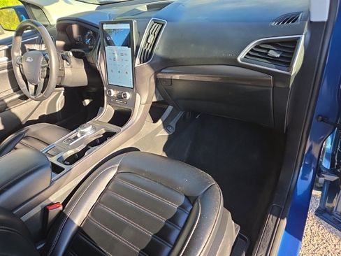 Used 2024 Ford Edge SEL image 17