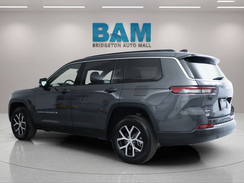 Used 2024 Jeep Grand Cherokee L Limited AWD/4WD image 5