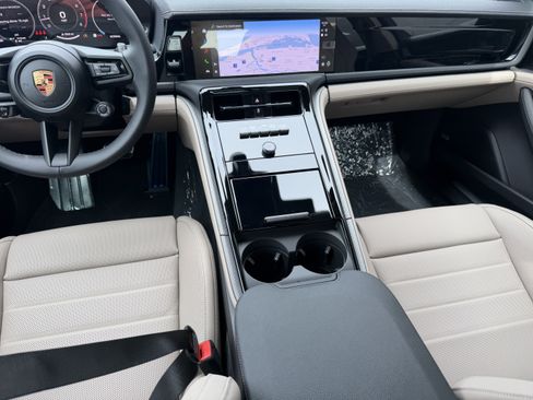 New 2026 Porsche Panamera 4 AWD/4WD image 18