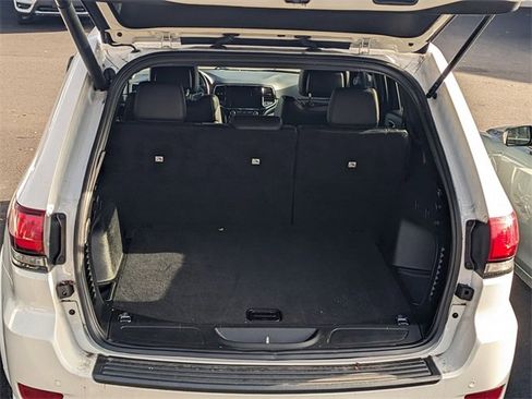 Certified 2022 Jeep Grand Cherokee Laredo X image 24