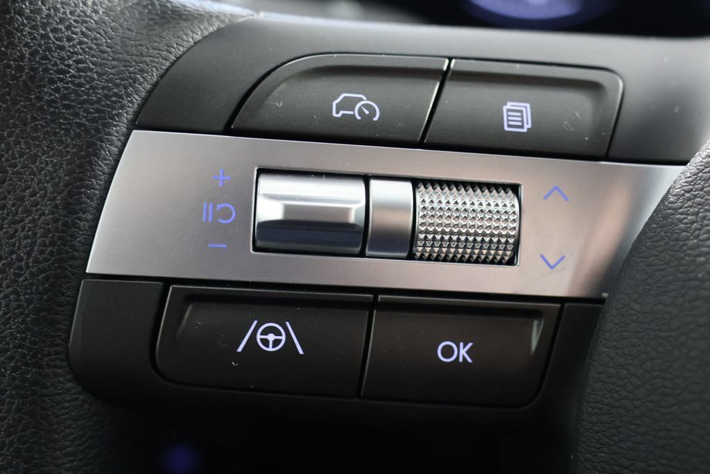 Used 2024 Hyundai Kona SE AWD/4WD image 11