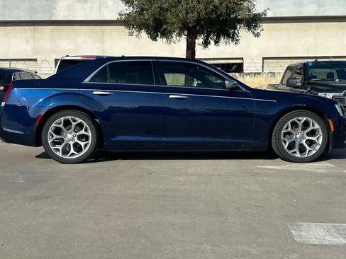 Used 2016 Chrysler 300 C Platinum w/ Safetytec Plus Group image 9
