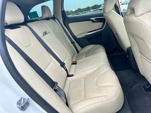 Used 2017 Volvo XC60 T6 Inscription w/ Advanced Package AWD/4WD image 15