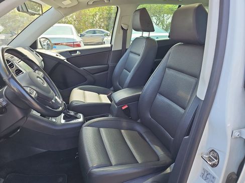 Used 2017 Volkswagen Tiguan Wolfsburg Edition FWD image 16