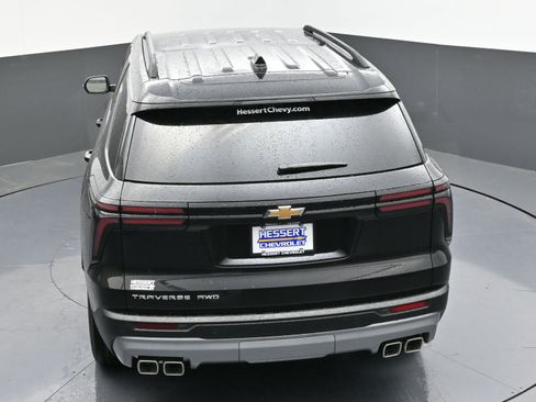 New 2026 Chevrolet Traverse LT w/ Driver Confidence Package AWD/4WD image 42