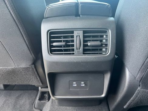 Used 2024 Nissan Rogue SV FWD image 23