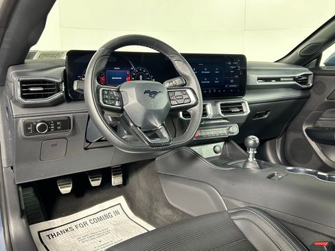 Used 2025 Ford Mustang GT Premium image 18