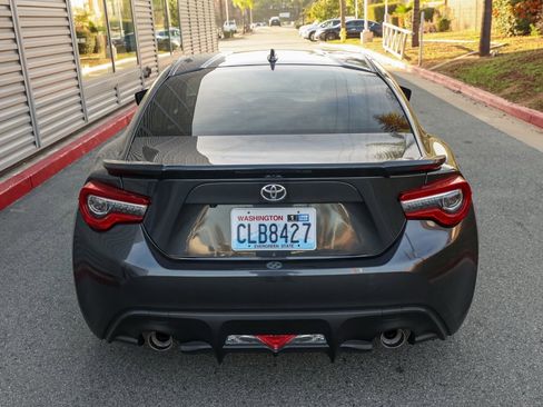 Used 2019 Toyota 86 image 30