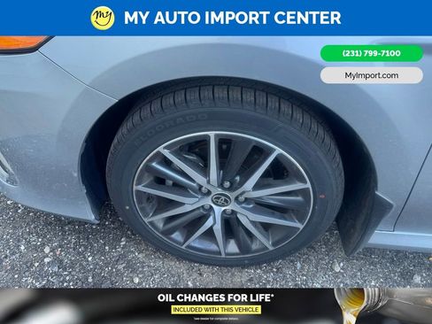 Used 2023 Toyota Camry XLE w/ Cold Weather Package FWD image 6