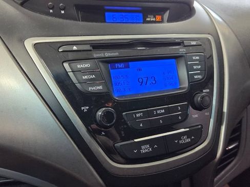 Used 2013 Hyundai Elantra GLS w/ Preferred Pkg FWD image 18