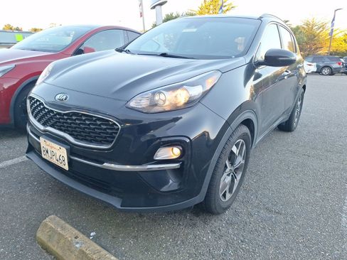 Used 2020 Kia Sportage EX image 3