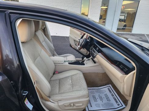 Used 2014 Lexus ES 300h image 14