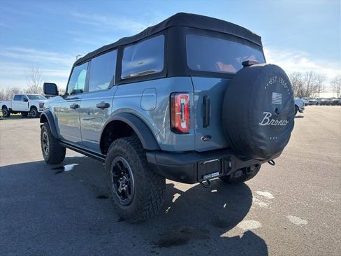 Used 2022 Ford Bronco Badlands image 9