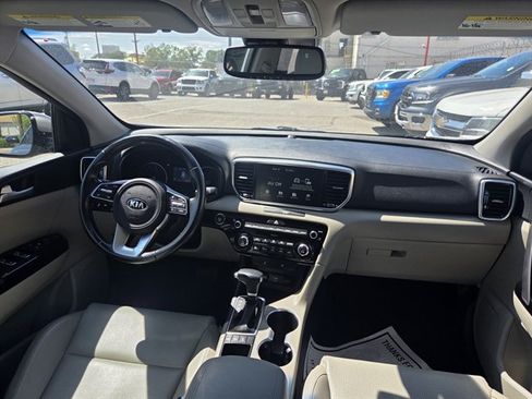 Used 2022 Kia Sportage EX AWD/4WD image 5