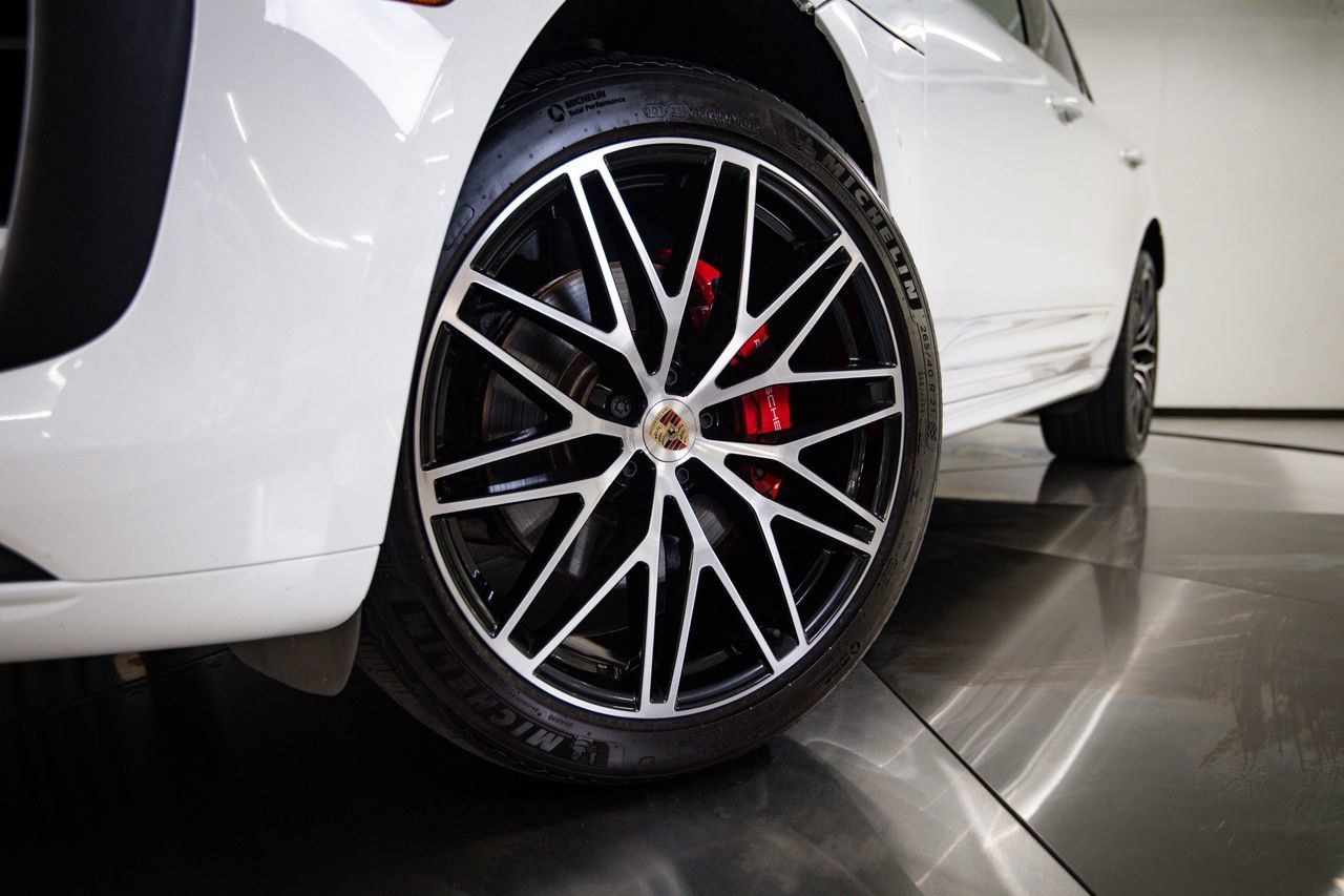 Certified 2023 Porsche Macan S AWD/4WD image 12