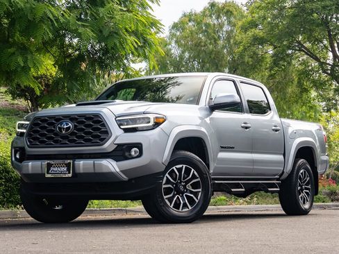 Used 2022 Toyota Tacoma TRD Sport image 1