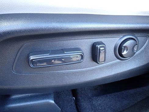 Used 2025 Honda CR-V EX-L image 14