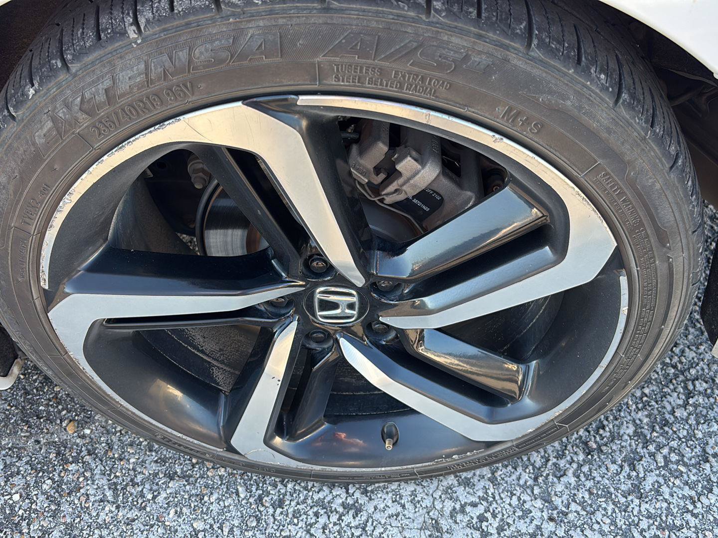 Used 2018 Honda Accord Sport image 11