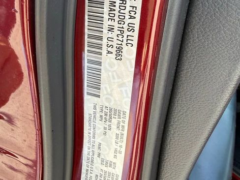 Used 2023 Dodge Durango GT image 26