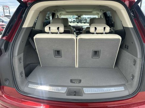 Used 2021 Cadillac XT6 Premium Luxury w/ LPO, Floor Liner Package FWD image 27
